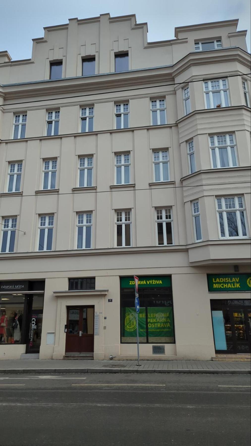 Bydleni V Centru Ov Blizko Stodolni, Bez Vytahu Apartment